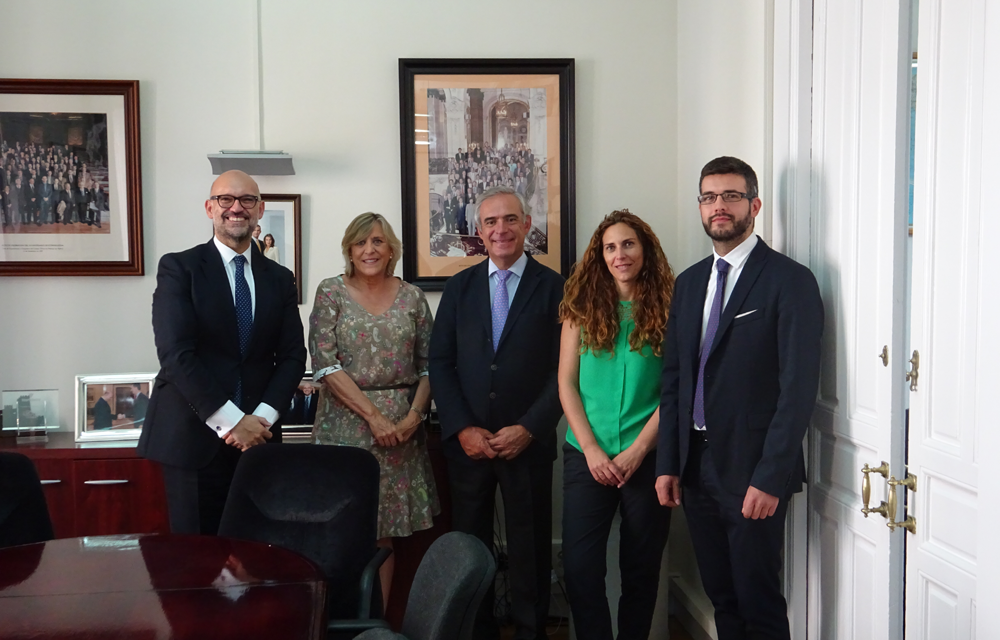 Veterindustria firma un convenio de colaboración con la Universidad Europea de Madrid