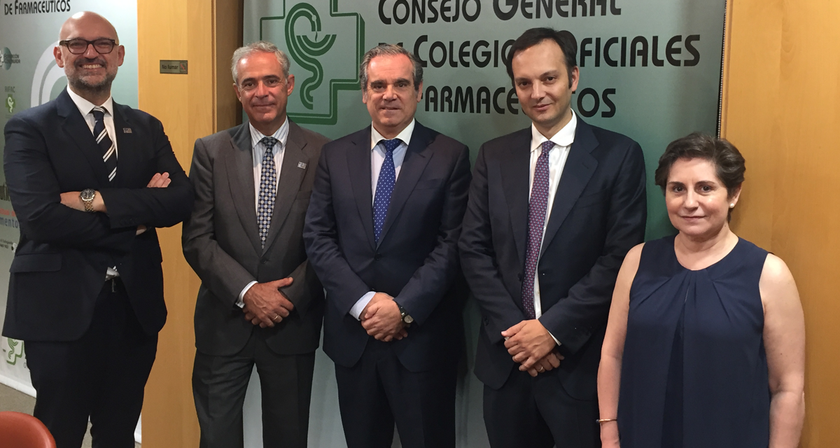 Encuentro entre Veterindustria y el Consejo General de Colegios Farmacéuticos de España