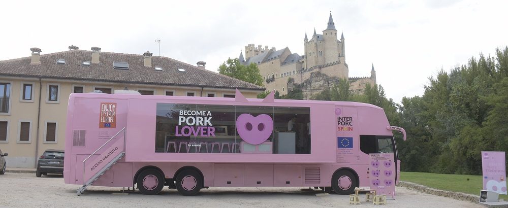‘PORK LOVERS’ comienza en Segovia un recorrido 6.000 kilómetros para mostrar las cualidades nutricionales de los productos del porcino